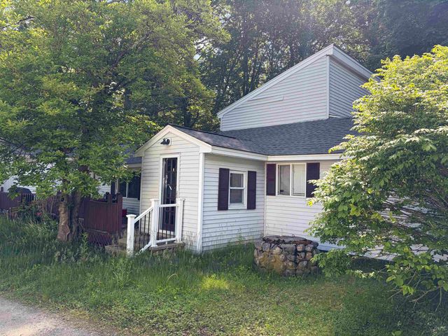 29 Cove Road, East Kingston, NH 03827
