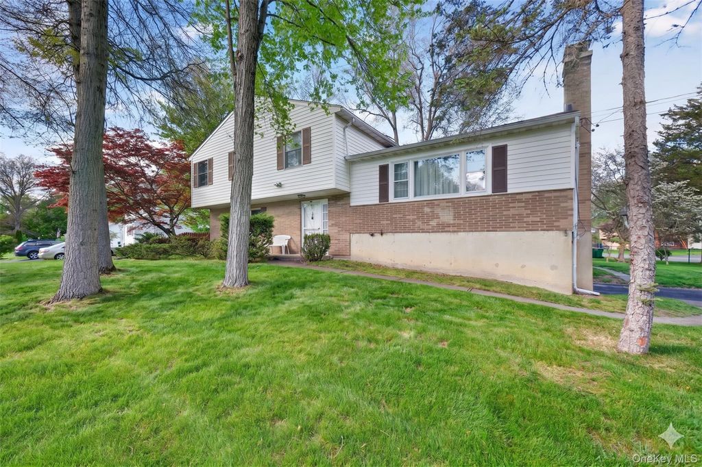 2 Gary Place, Wappingers Falls, NY 12590
