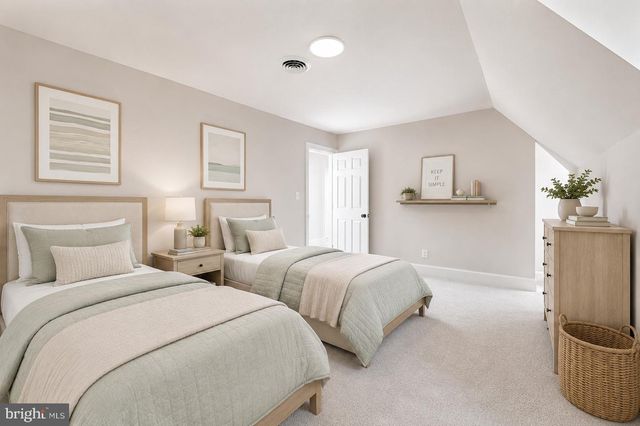 5 HAMMOND LN, Fredericksburg, VA 22407