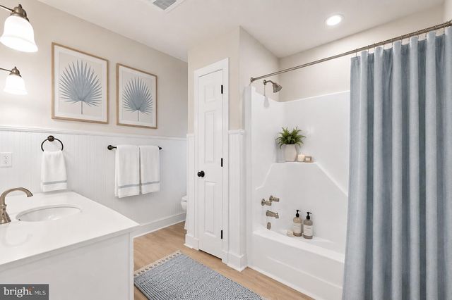 5 HAMMOND LN, Fredericksburg, VA 22407