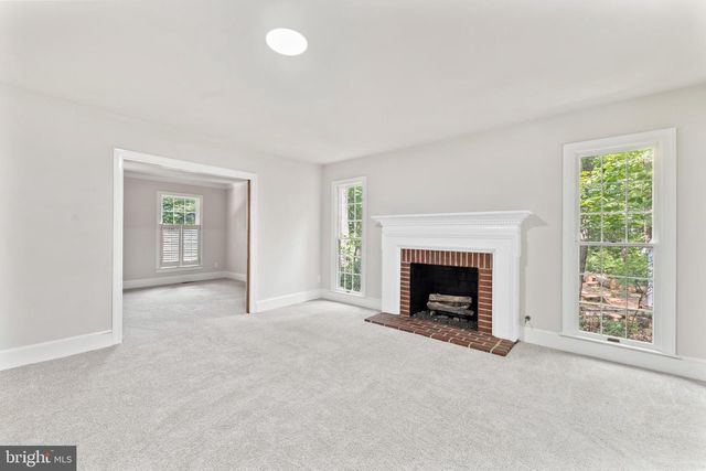 5 HAMMOND LN, Fredericksburg, VA 22407