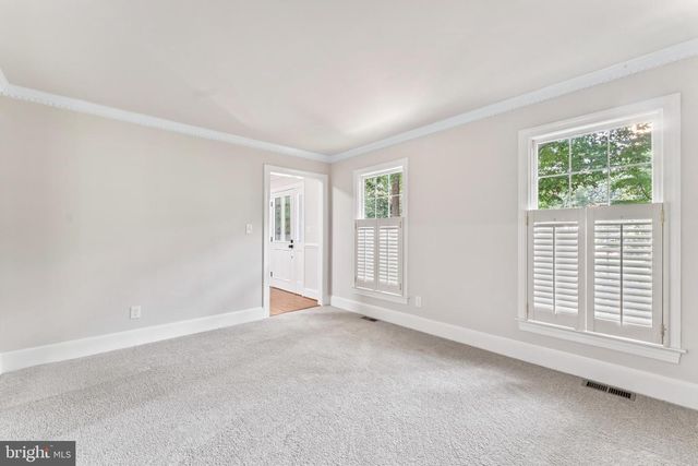 5 HAMMOND LN, Fredericksburg, VA 22407