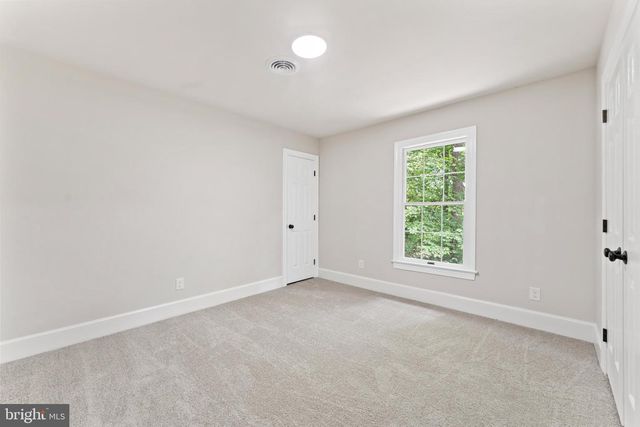 5 HAMMOND LN, Fredericksburg, VA 22407