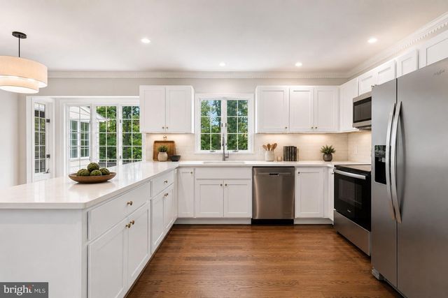 5 HAMMOND LN, Fredericksburg, VA 22407