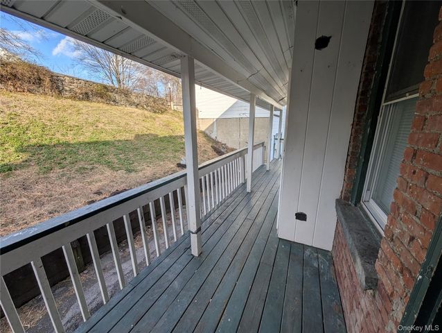 12 Railroad Avenue Floor 2, Chester, NY 10918