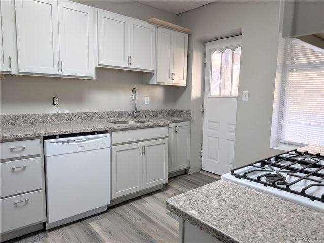 12 Railroad Avenue Floor 2, Chester, NY 10918