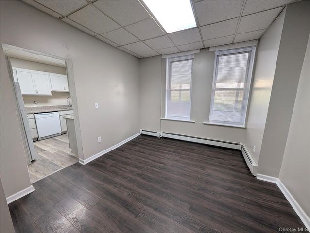 12 Railroad Avenue Floor 2, Chester, NY 10918