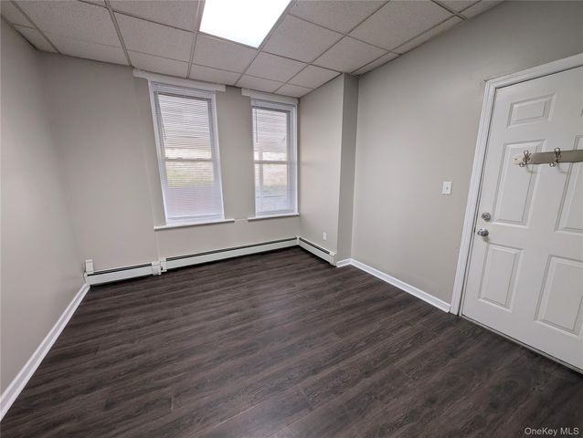 12 Railroad Avenue Floor 2, Chester, NY 10918