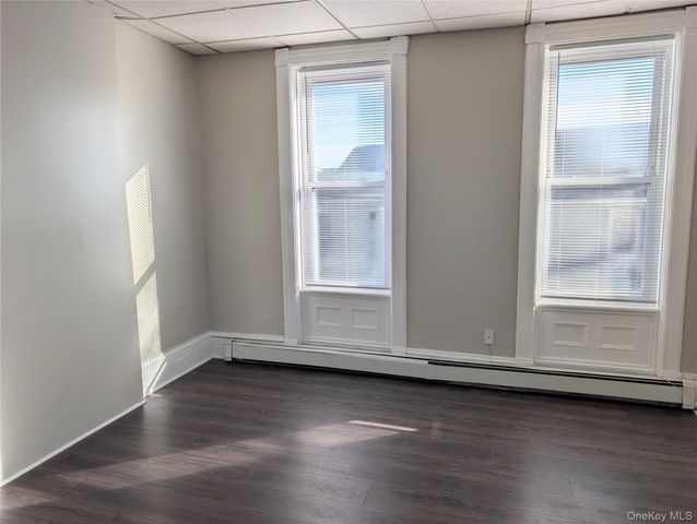 12 Railroad Avenue Floor 2, Chester, NY 10918