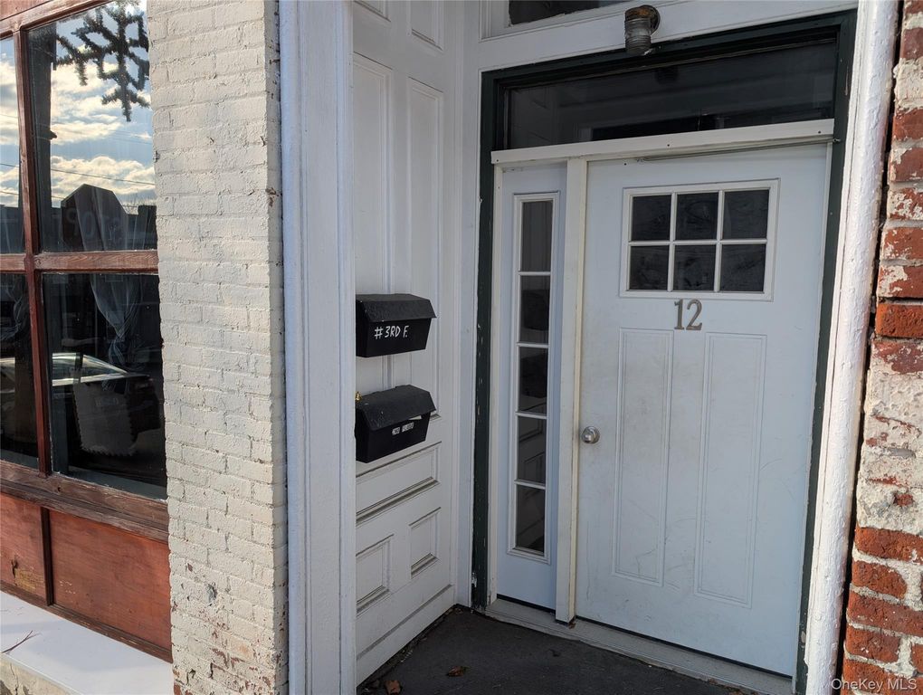 12 Railroad Avenue Floor 2, Chester, NY 10918