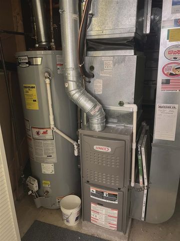 9544 Woodside Circle, Grand Blanc, MI 48439