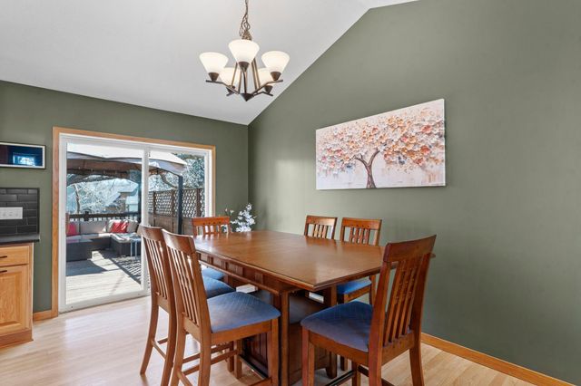 1776 McMenemy Street, Maplewood, MN 55117