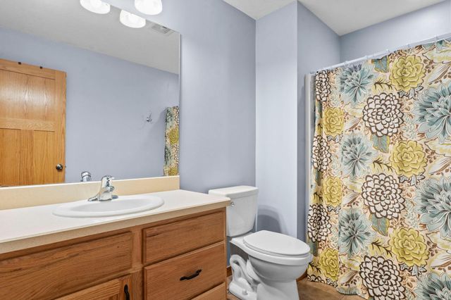 1776 McMenemy Street, Maplewood, MN 55117