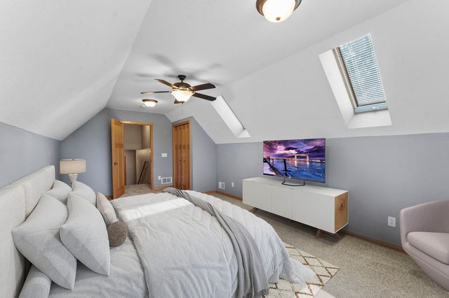 1776 McMenemy Street, Maplewood, MN 55117