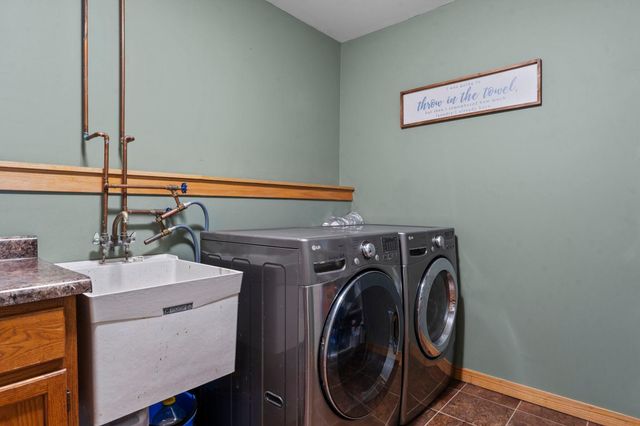 1776 McMenemy Street, Maplewood, MN 55117