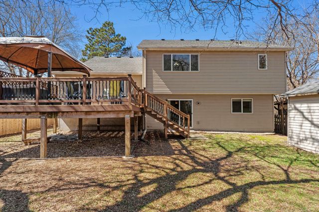 1776 McMenemy Street, Maplewood, MN 55117