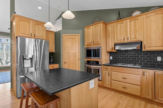 1776 McMenemy Street, Maplewood, MN 55117