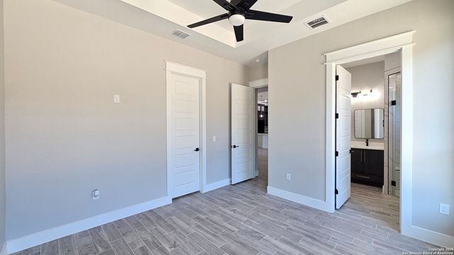 108 Hondo Ridge, La Vernia, TX 78121