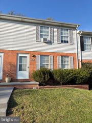 240 NOTTOWAY DR, Stephens City, VA 22655