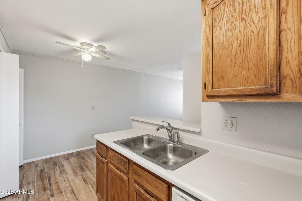 Image 16 of property listing at 510 N Alma School Unit 184 Road 184, Mesa, AZ 85201