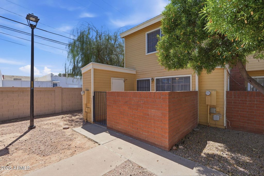 Image 3 of property listing at 510 N Alma School Unit 184 Road 184, Mesa, AZ 85201