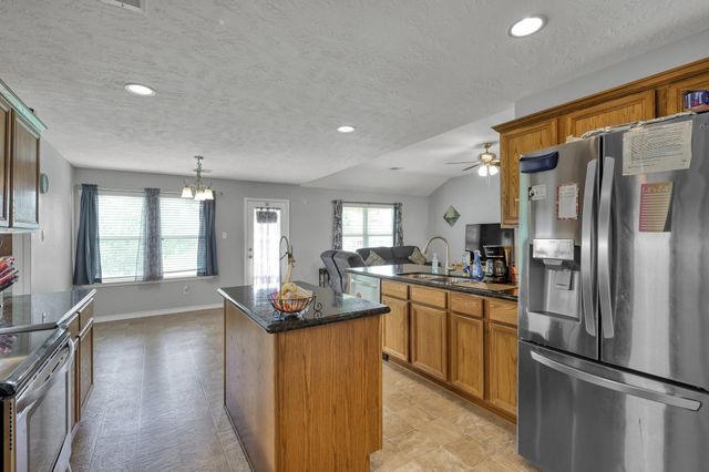 327 Cape Conroe Drive, Montgomery, TX 77356