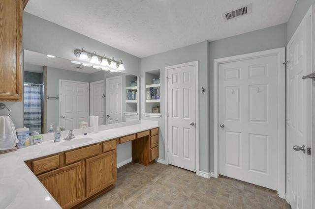 327 Cape Conroe Drive, Montgomery, TX 77356