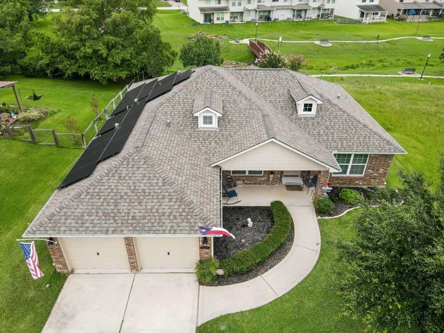 327 Cape Conroe Drive, Montgomery, TX 77356