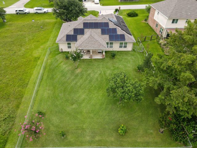 327 Cape Conroe Drive, Montgomery, TX 77356