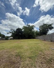 110 S Washington Street, Texas City, TX 77591