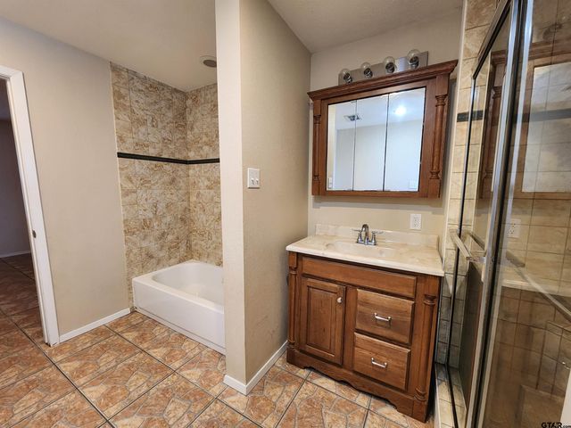 230 CR 2302, Mineola, TX 75773