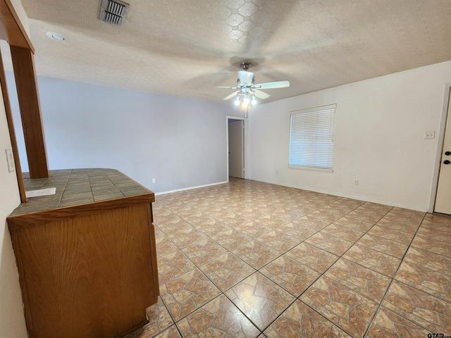 230 CR 2302, Mineola, TX 75773