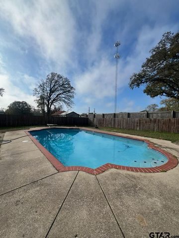 230 CR 2302, Mineola, TX 75773