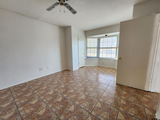 230 CR 2302, Mineola, TX 75773