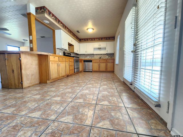 230 CR 2302, Mineola, TX 75773