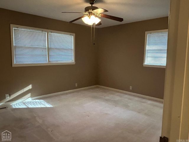 1008 N caraway Road, Jonesboro, AR 72401