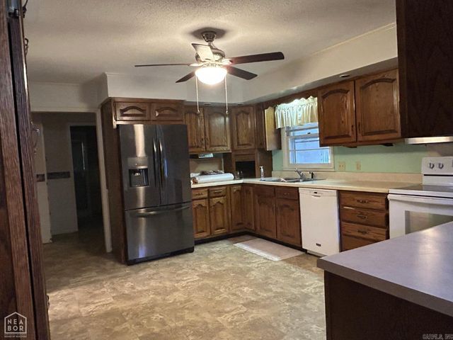 1008 N caraway Road, Jonesboro, AR 72401