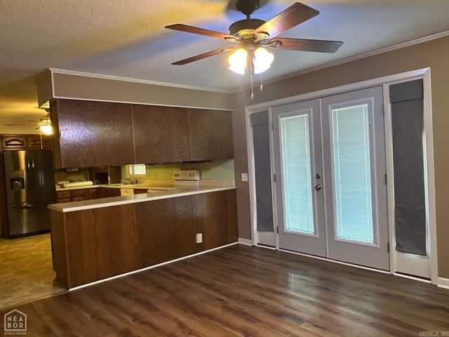 1008 N caraway Road, Jonesboro, AR 72401