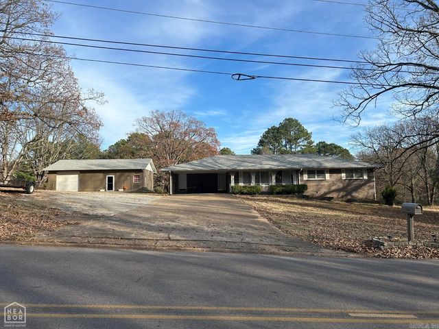 1008 N caraway Road, Jonesboro, AR 72401