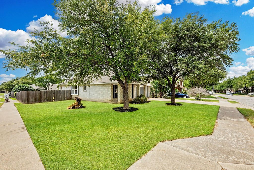 17249 Sandwick DR, Pflugerville, TX 78660