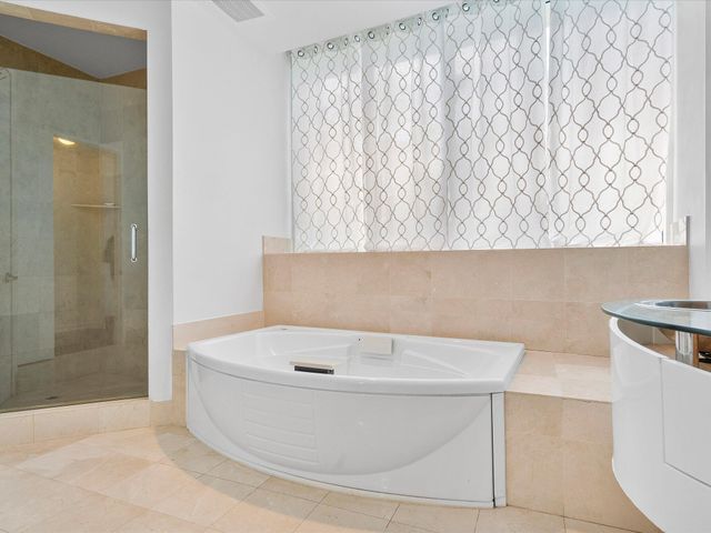 18101 Collins Avenue 401, Sunny Isles Beach, FL 33160