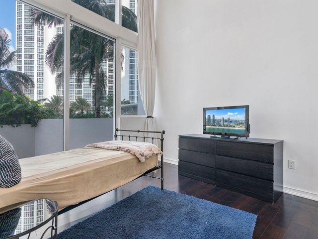 18101 Collins Avenue 401, Sunny Isles Beach, FL 33160
