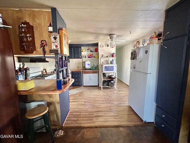 470 W 20th Street 6, Rosamond, CA 93560