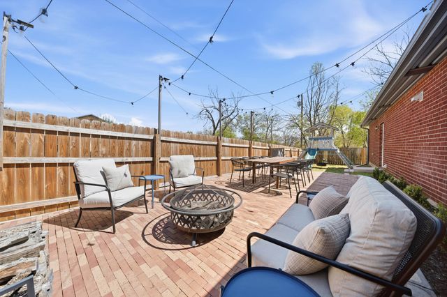 2300 Gurley Avenue, Waco, TX 76706