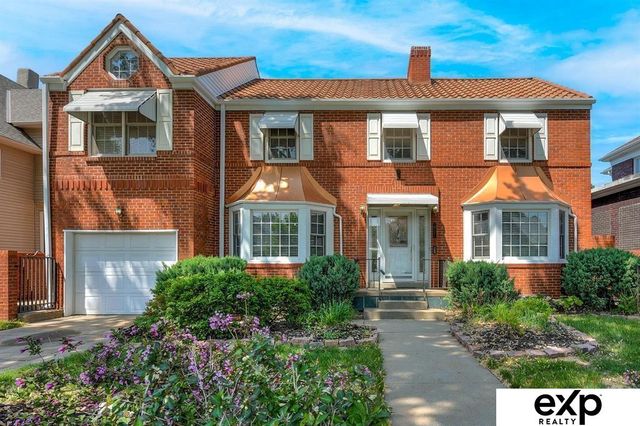 3862 California Street, Omaha, NE 68131