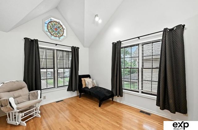 3862 California Street, Omaha, NE 68131