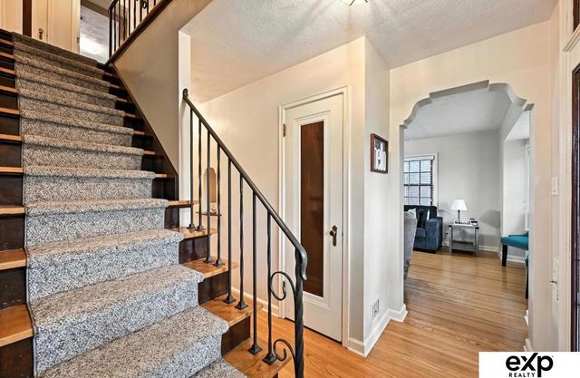 3862 California Street, Omaha, NE 68131