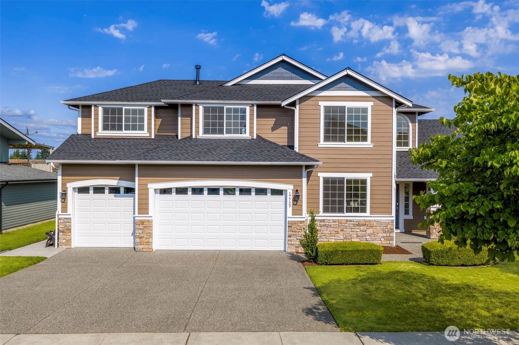 17729 11th Place W, Lynnwood, WA 98037