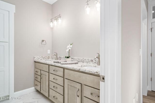 149 Dalefield Loop, Crossville, TN 38558