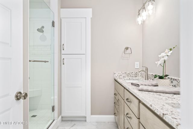 149 Dalefield Loop, Crossville, TN 38558